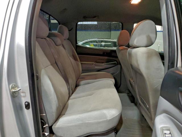 Toyota Tacoma Double Cab Long Bed Image 6