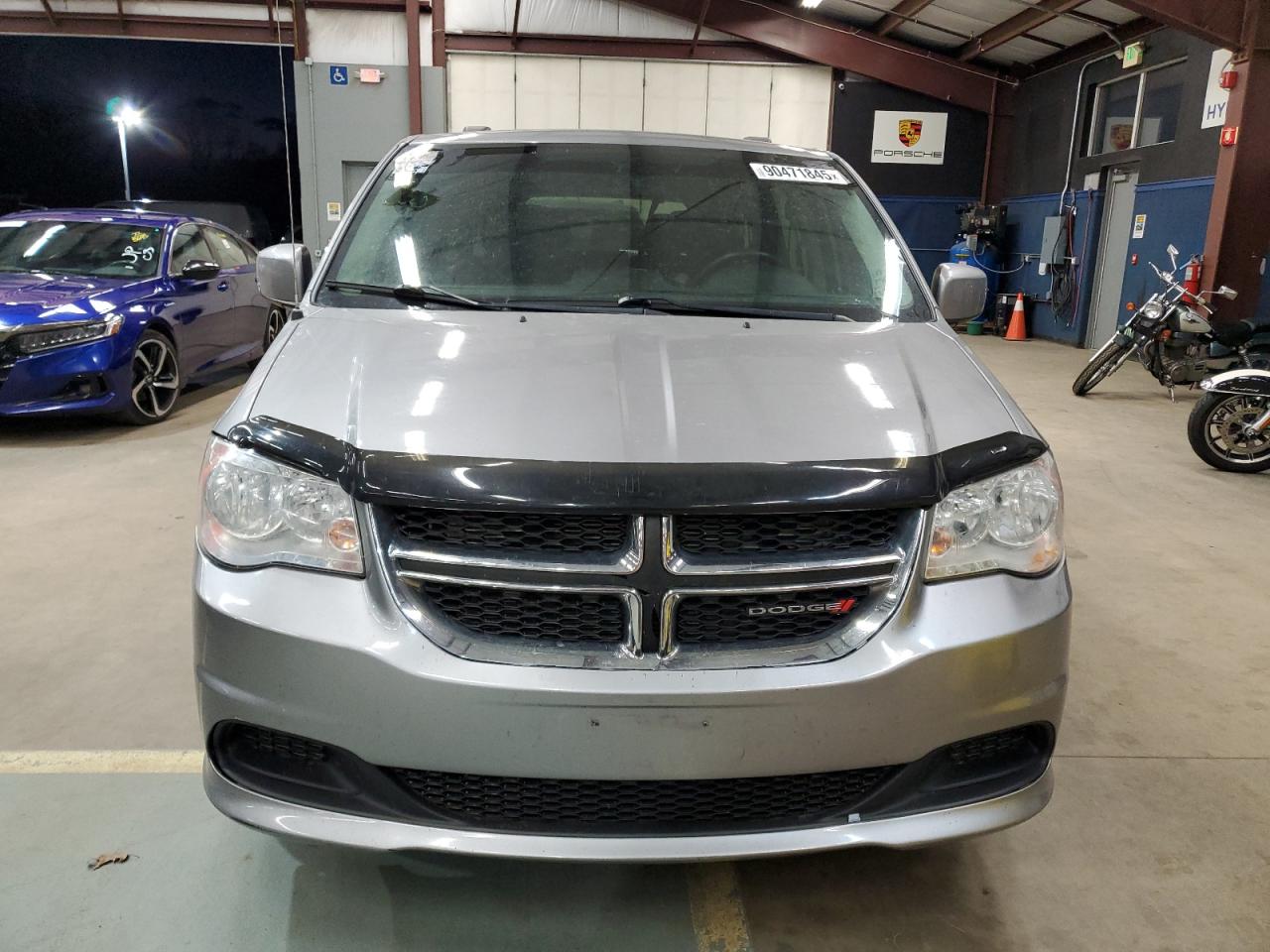 Dodge Caravan Sxt Image 4