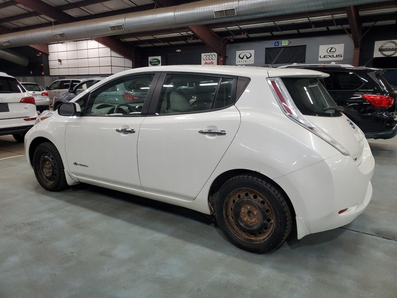 Nissan LEAF S Image 2