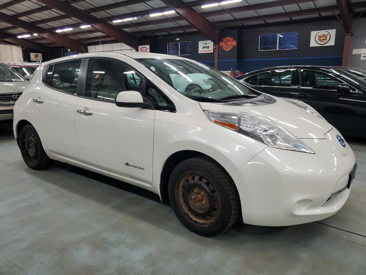 Nissan LEAF S Image 11