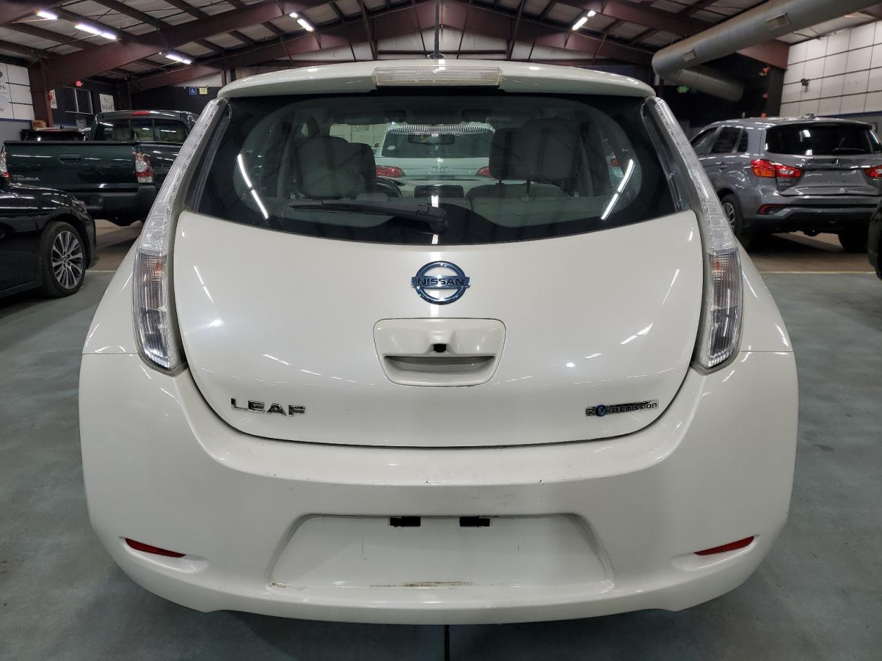 Nissan LEAF S Image 12
