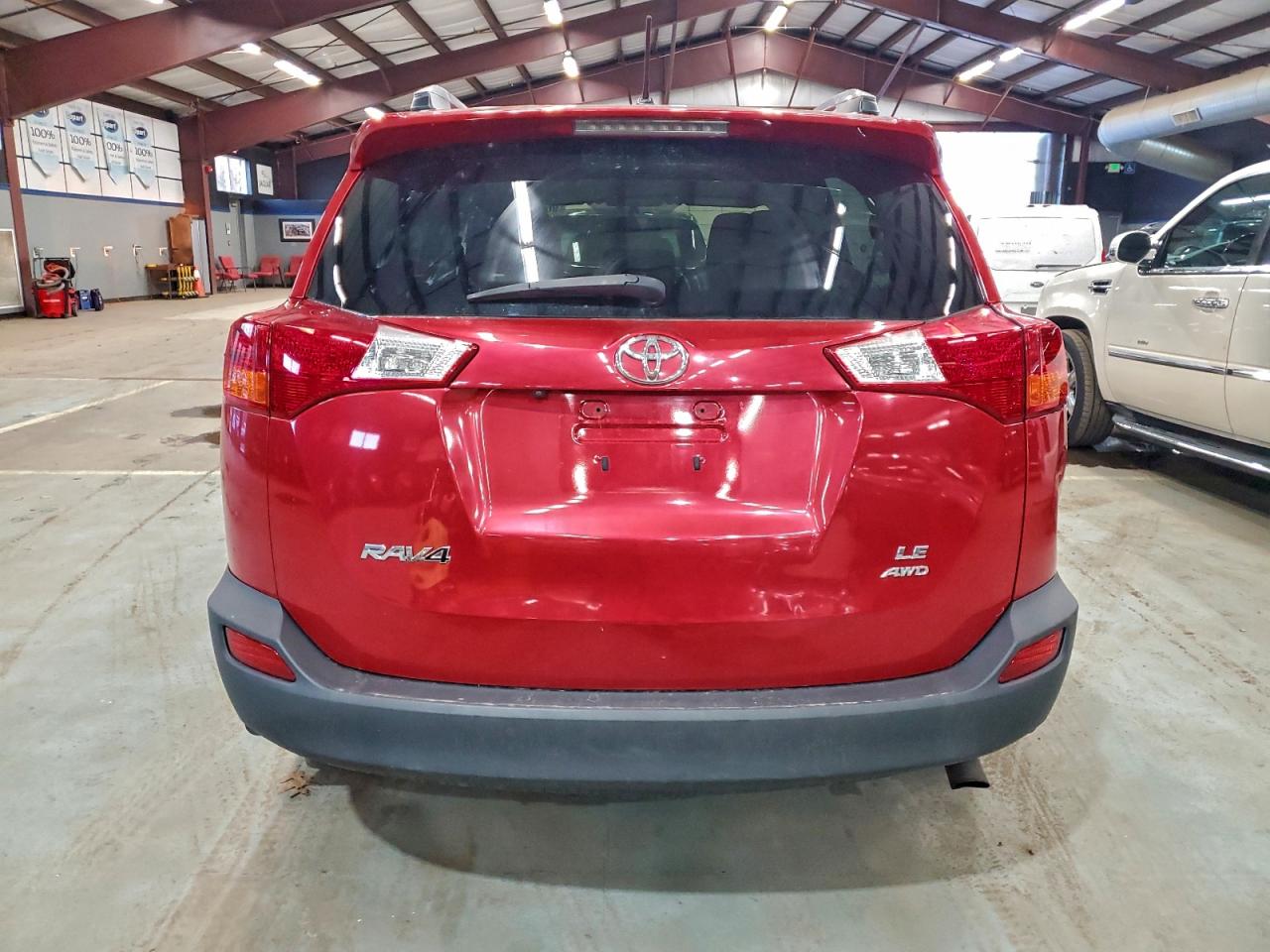 Toyota RAV4 Le Image 5