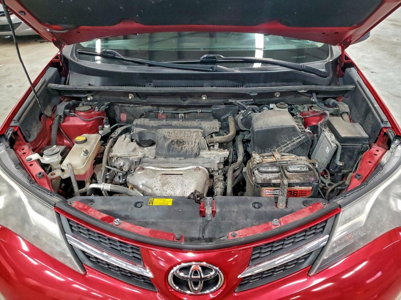 Toyota RAV4 Le Image 13