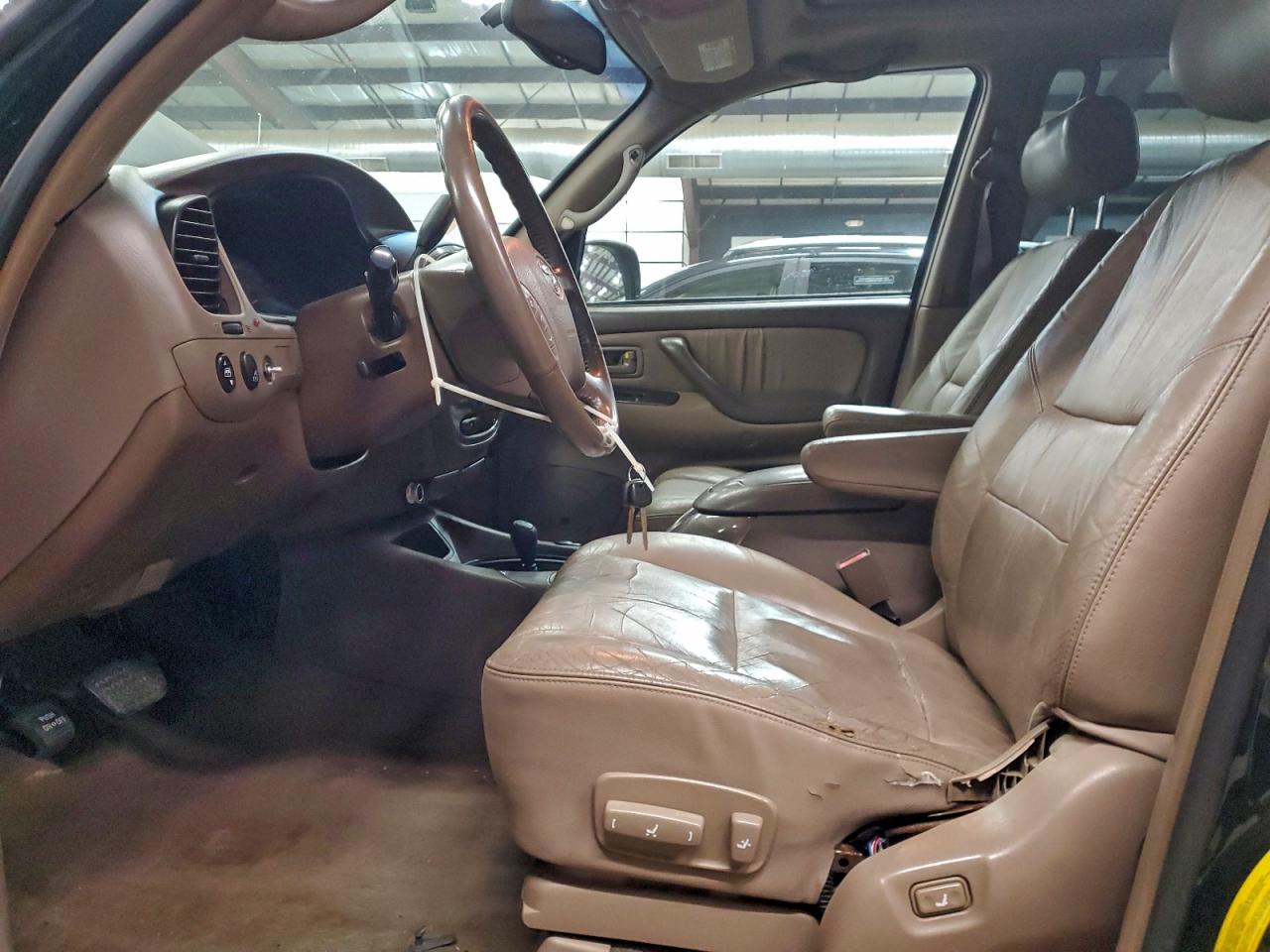 Toyota Sequoia Limited Image 4