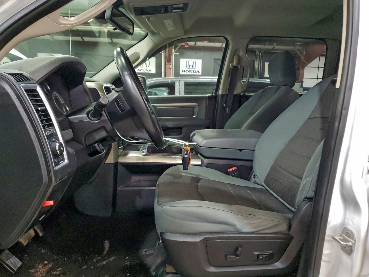 Ram 1500 Slt Image 9