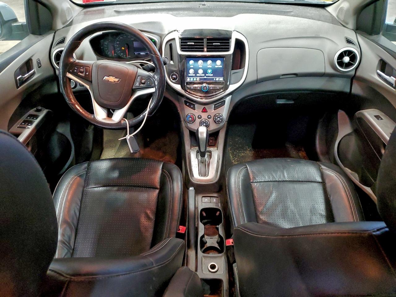 Chevrolet Sonic Premier Image 8