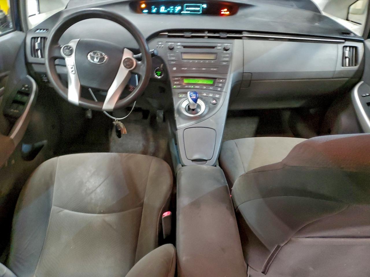 Toyota Prius Image 11