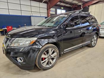  Salvage Nissan Pathfinder