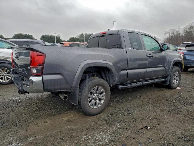 Toyota Tacoma Access Cab Image 5