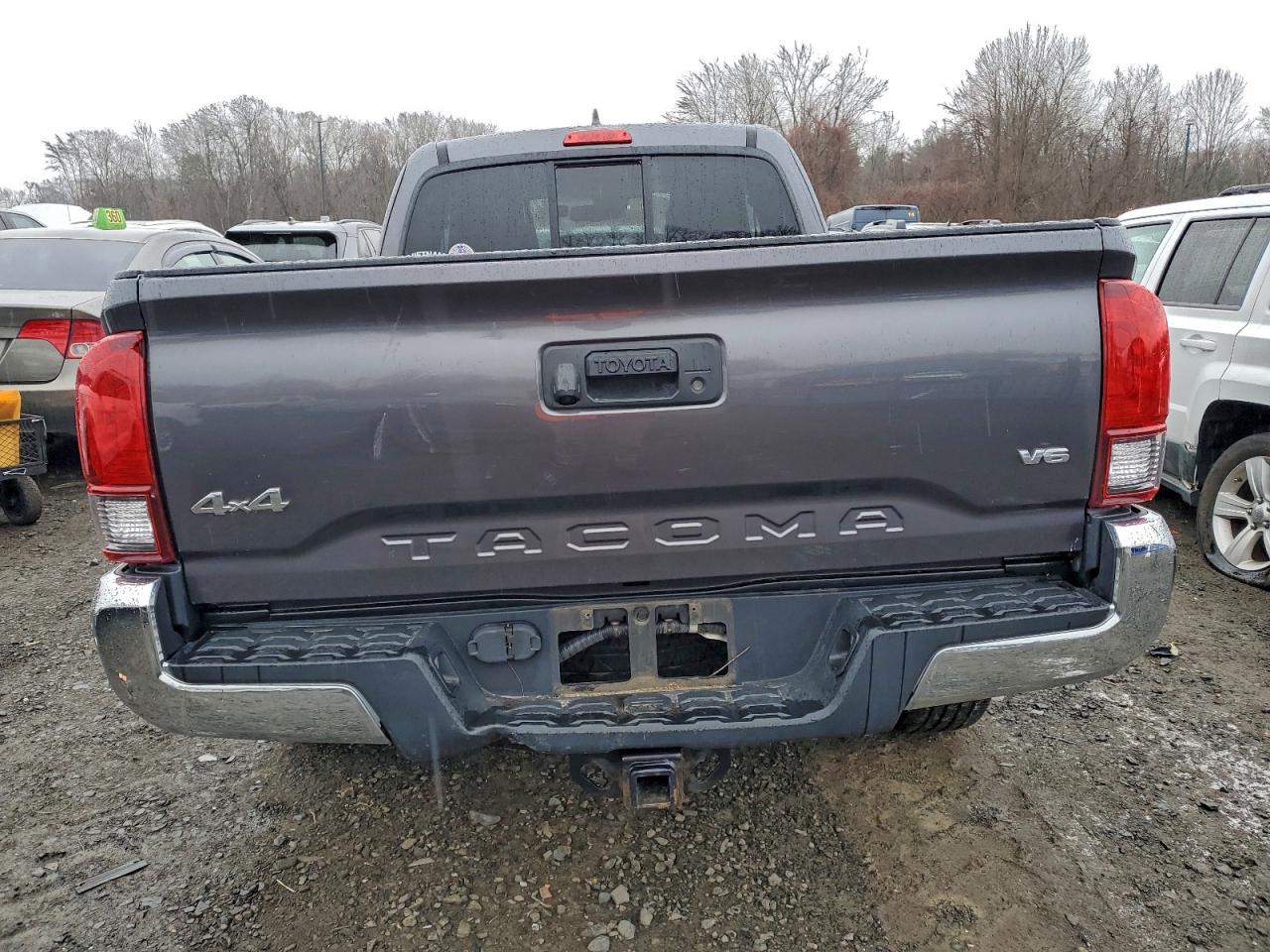 Toyota Tacoma Access Cab Image 12