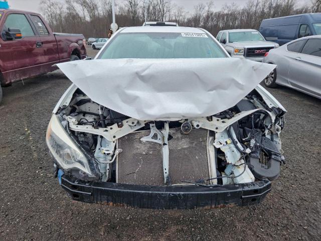 Toyota Corolla L Image 11