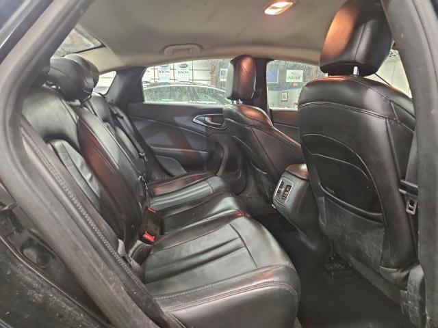 Chrysler 200 C Image 5