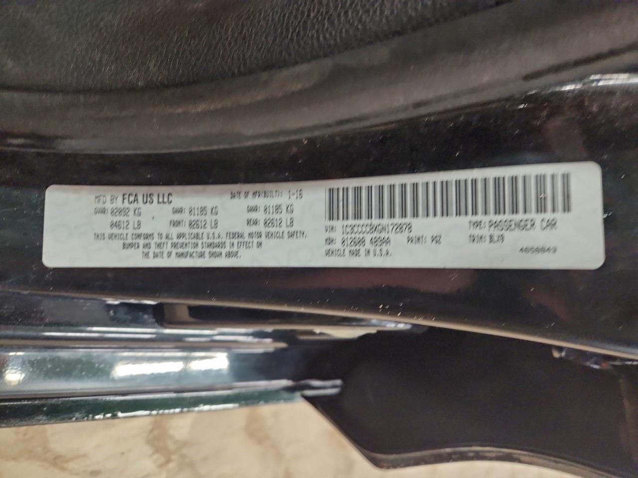 Chrysler 200 C Image 12