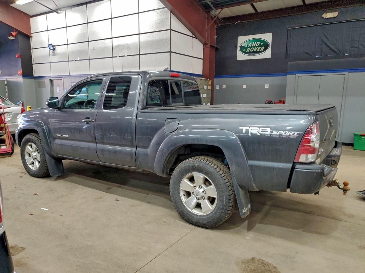 Toyota Tacoma Access Cab Image 7