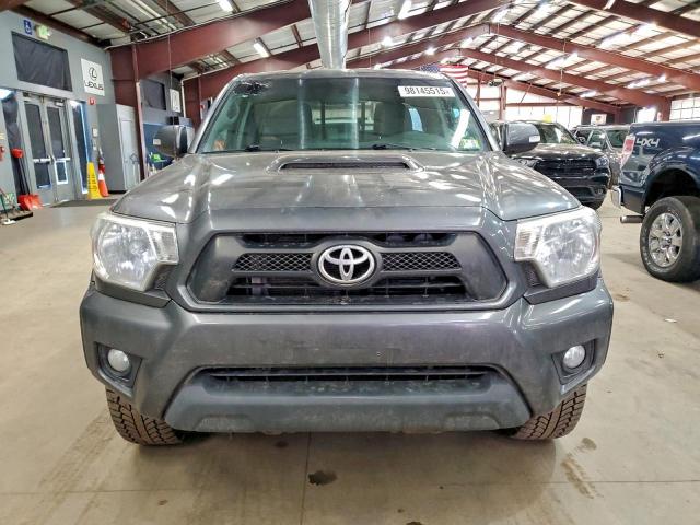 Toyota Tacoma Access Cab Image 3