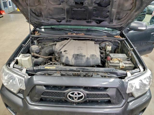 Toyota Tacoma Access Cab Image 12