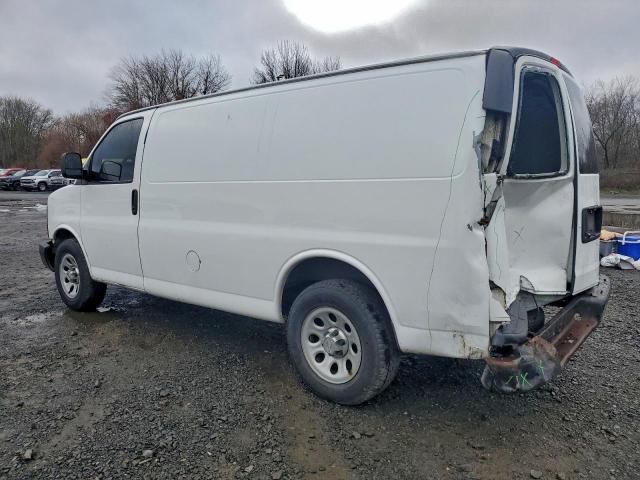 Chevrolet Express Image 2