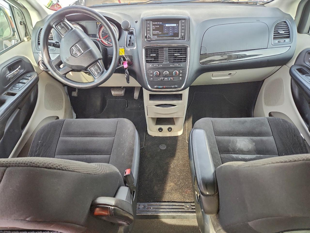 Dodge Caravan Se Image 13