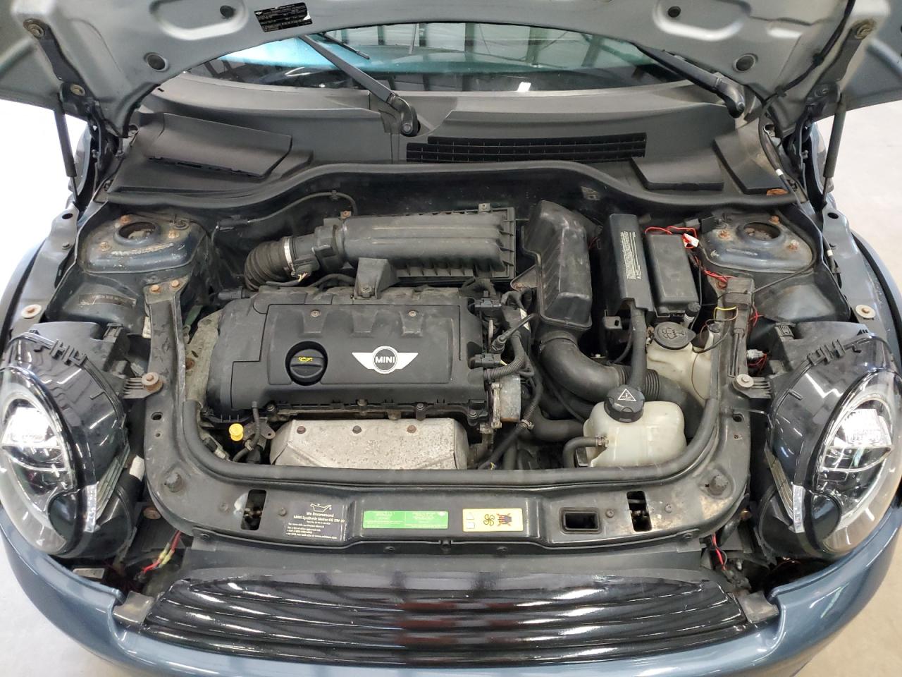 Min Cooper Image 10