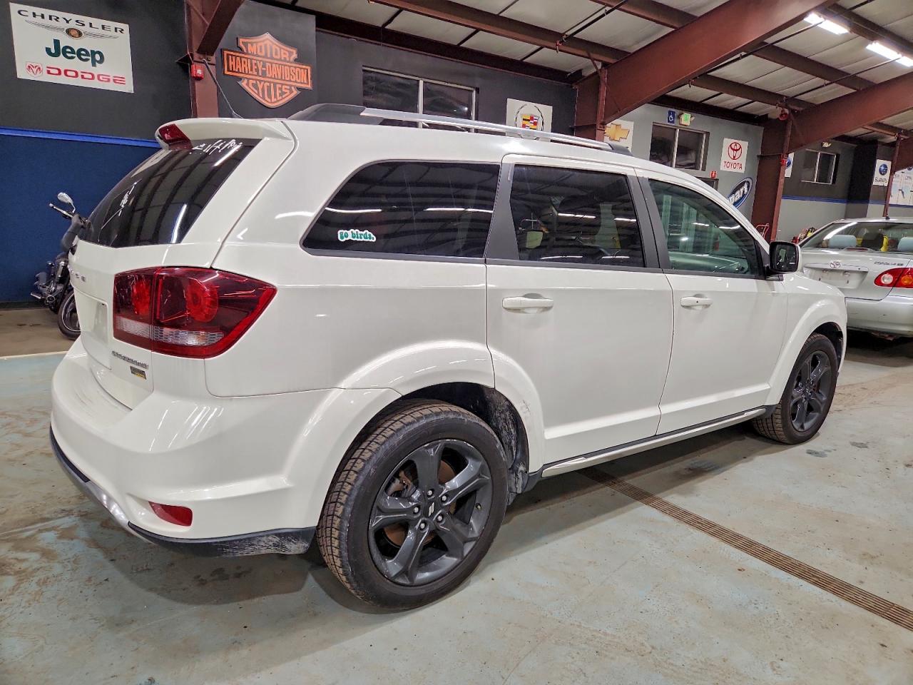 Dodge Journey Crossroad Image 4
