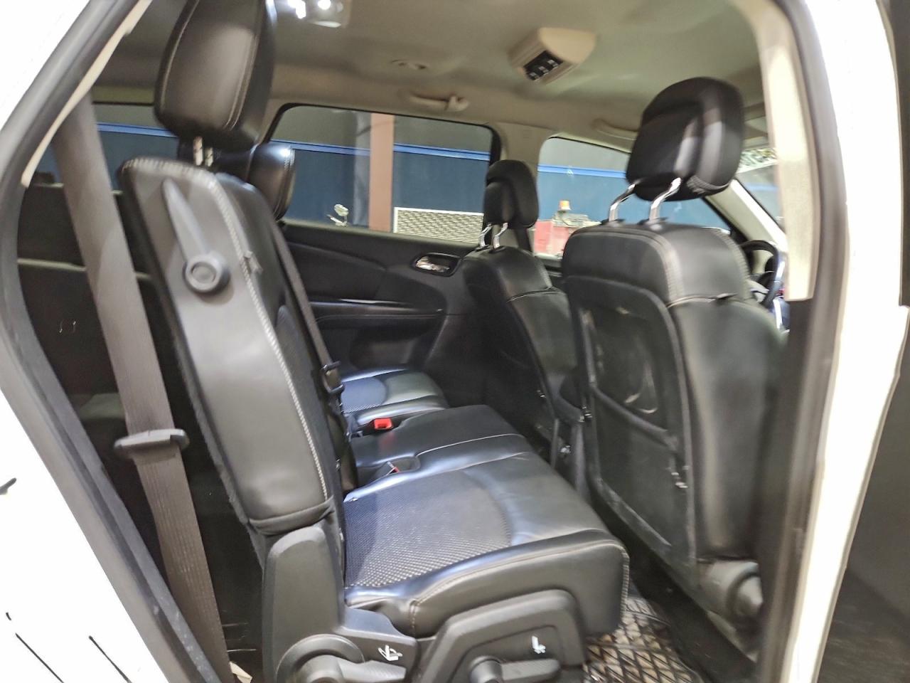 Dodge Journey Crossroad Image 11