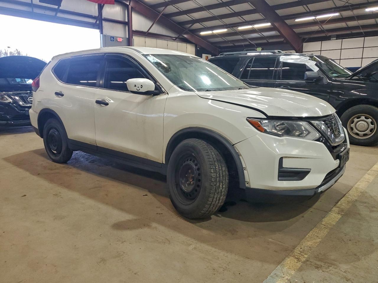 Nissan Rogue S Image 5