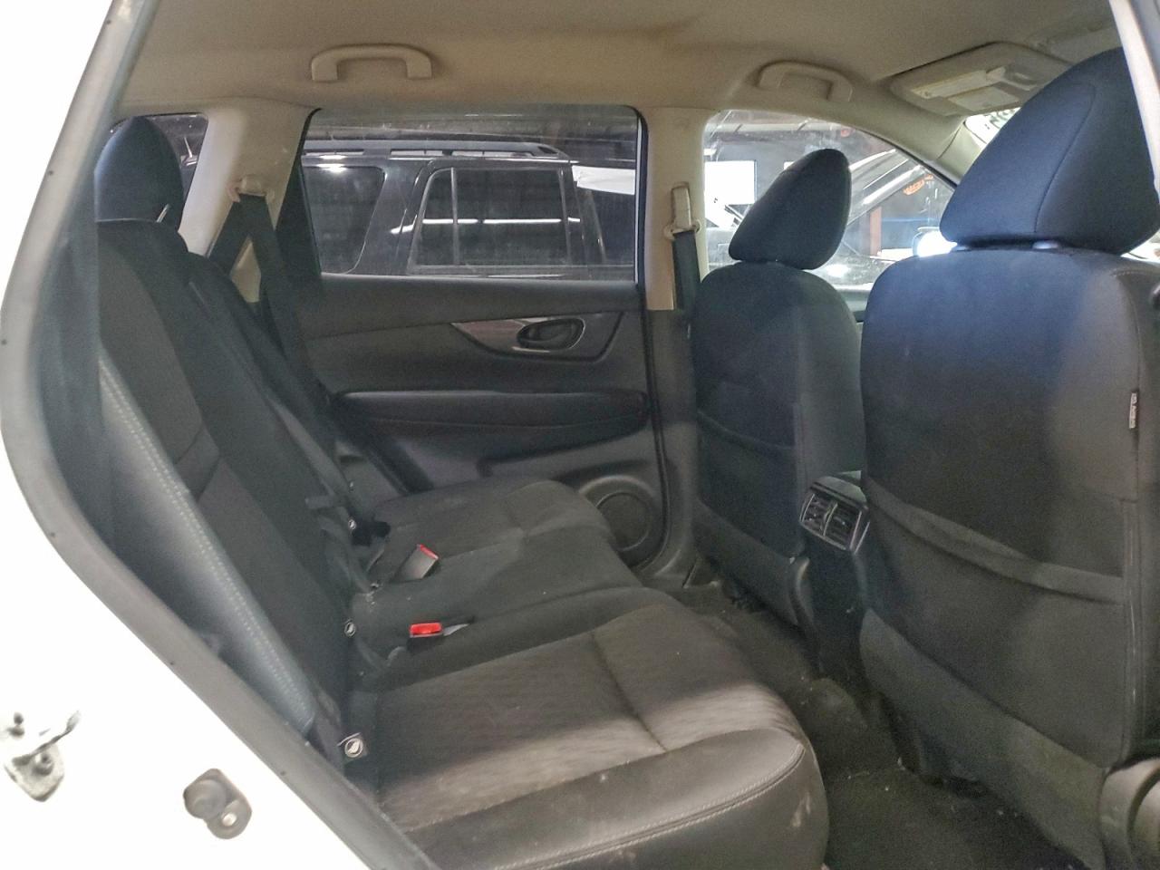 Nissan Rogue S Image 13