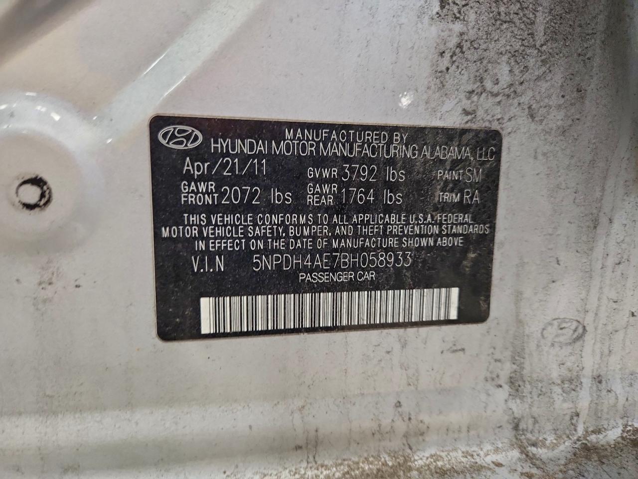 Hyundai ELANTRA Gls Image 9