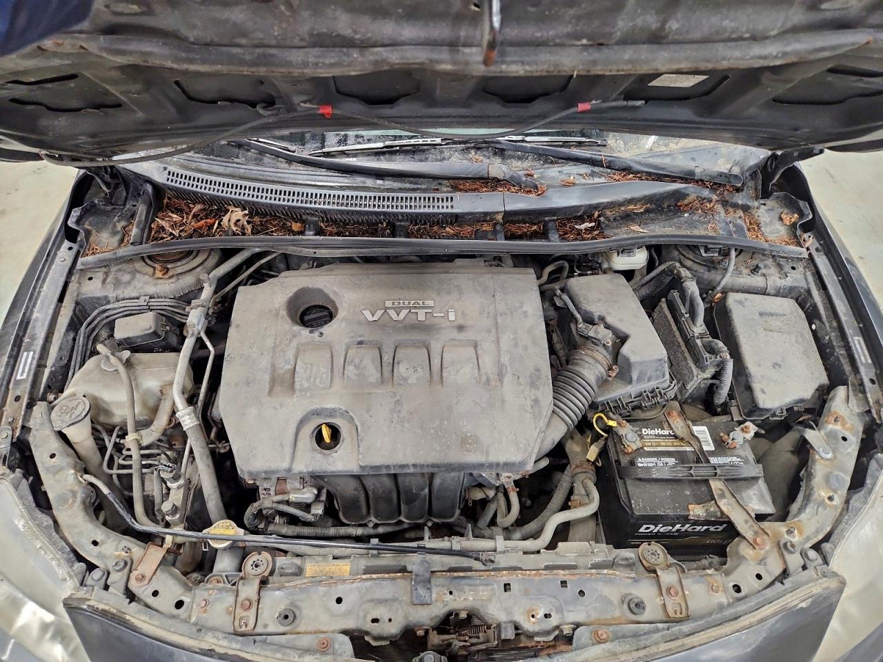 Toyota Corolla Base Image 7