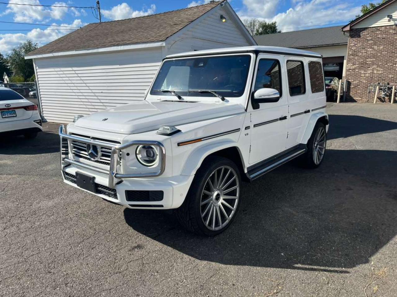 Mercedes-Benz G-Class 550 Image 1