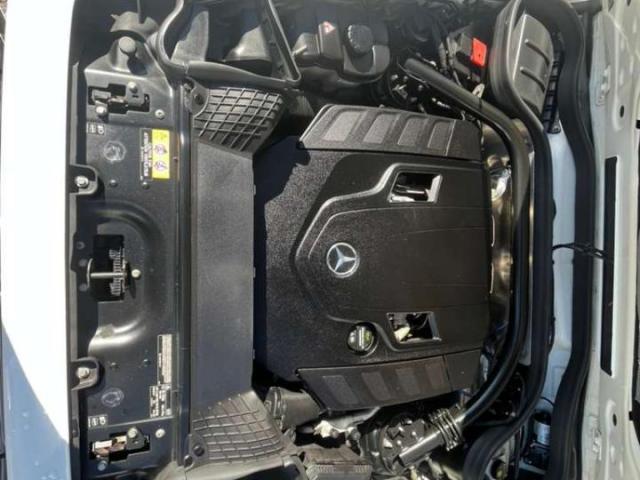 Mercedes-Benz G-Class 550 Image 8