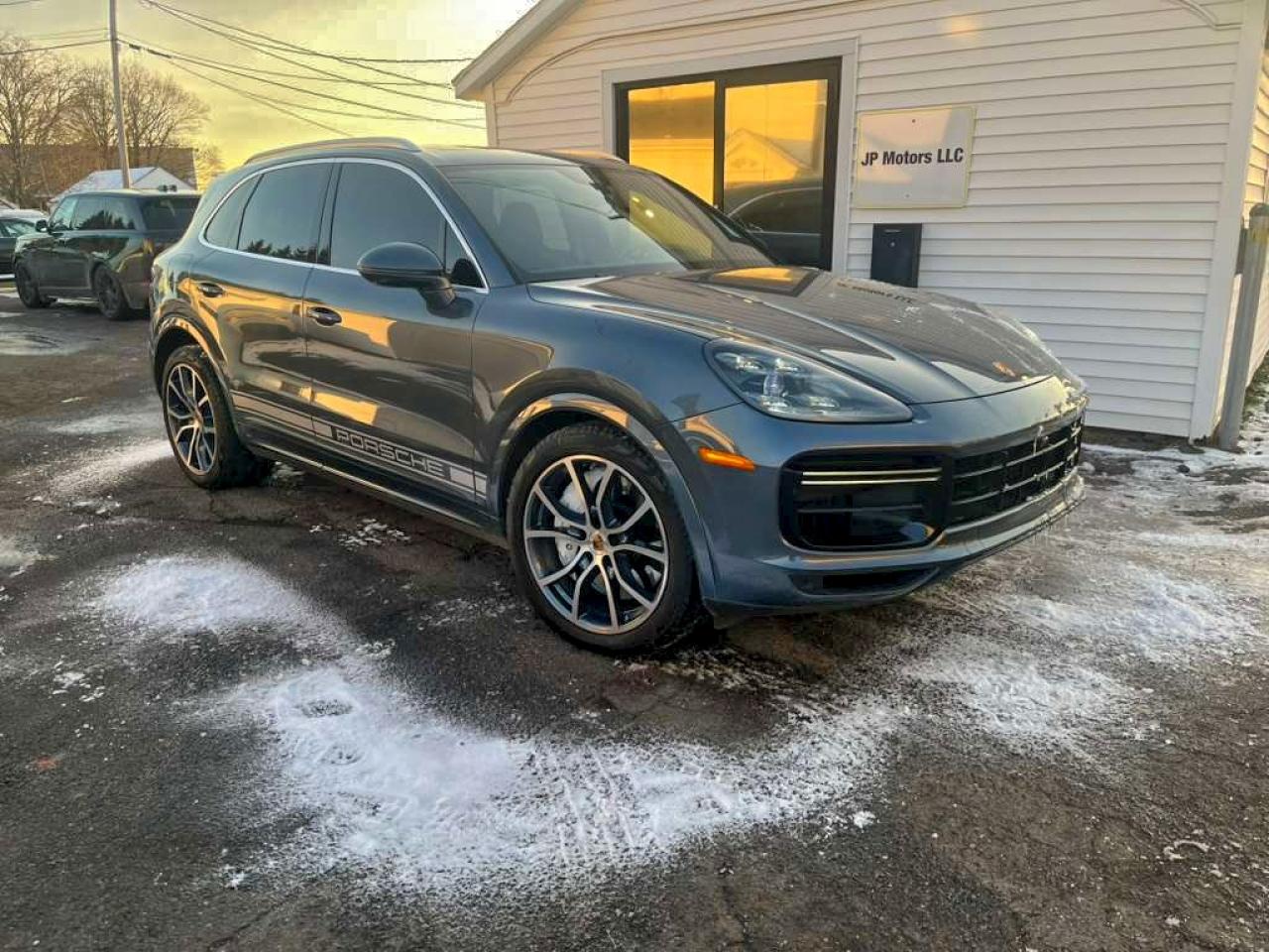 Porsche Cayenne Turbo Image 9