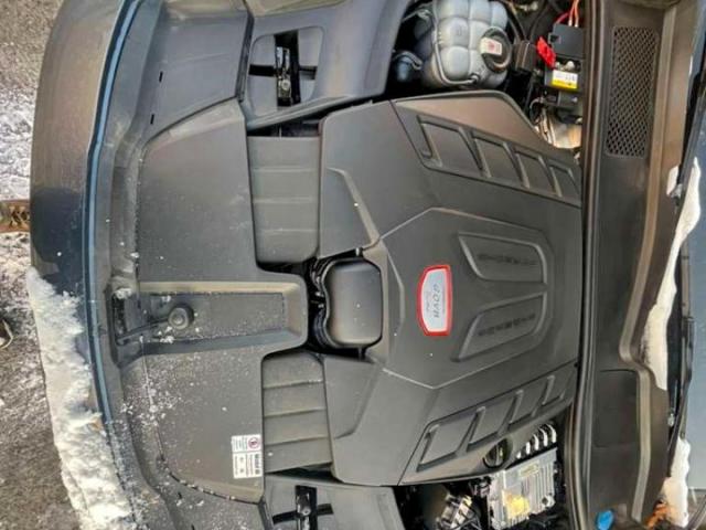 Porsche Cayenne Turbo Image 2