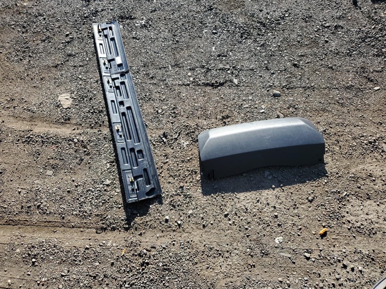 Chevrolet Suburban K1500 Z71 Image 2