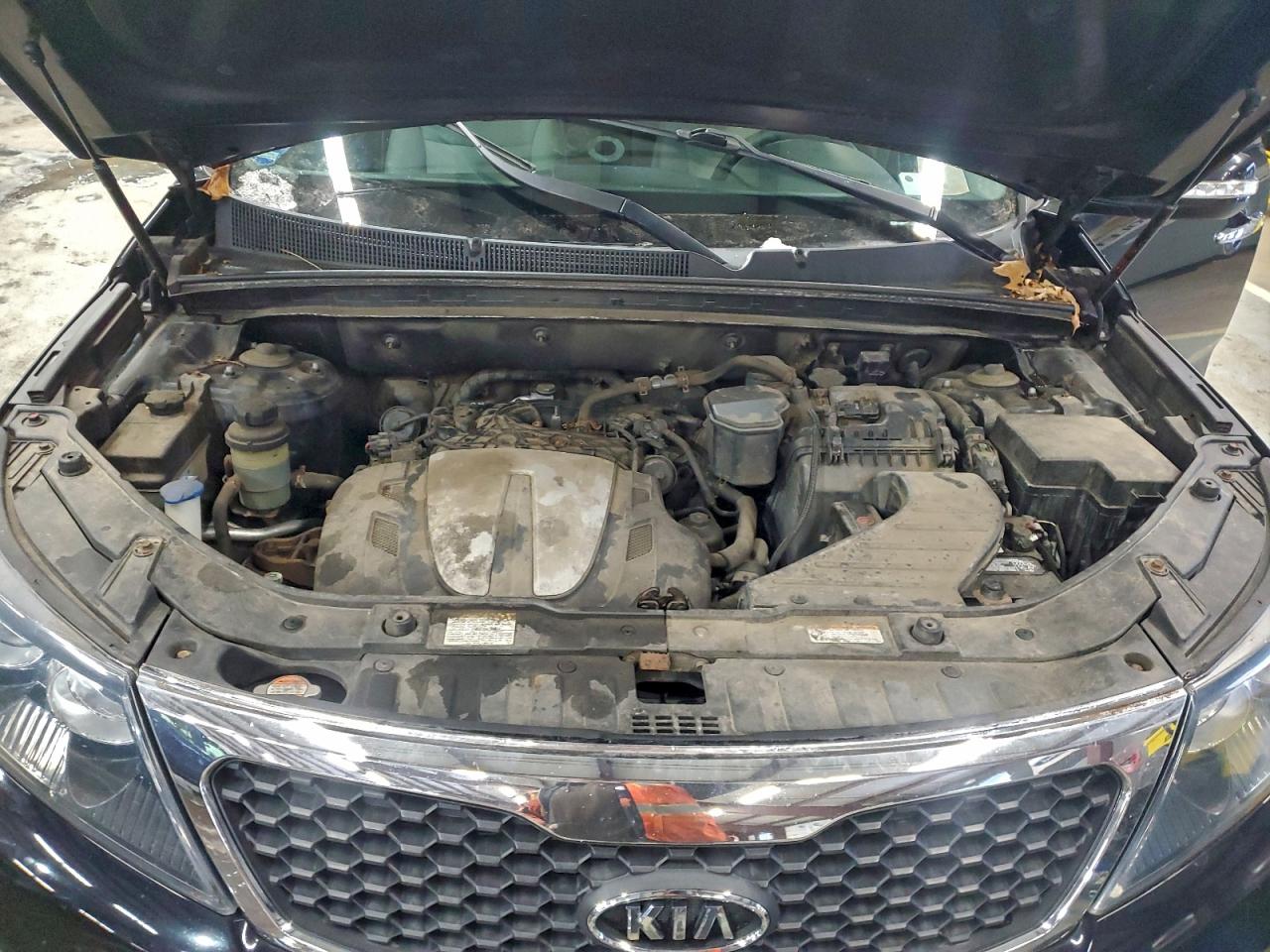 Kia Sorento Base Image 13