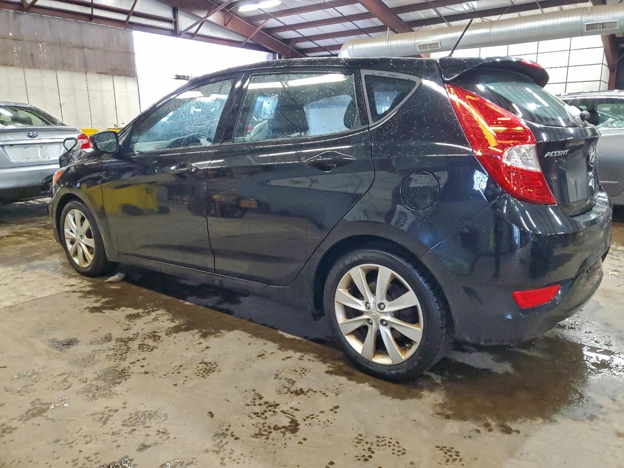 Hyundai ACCENT Gls Image 4