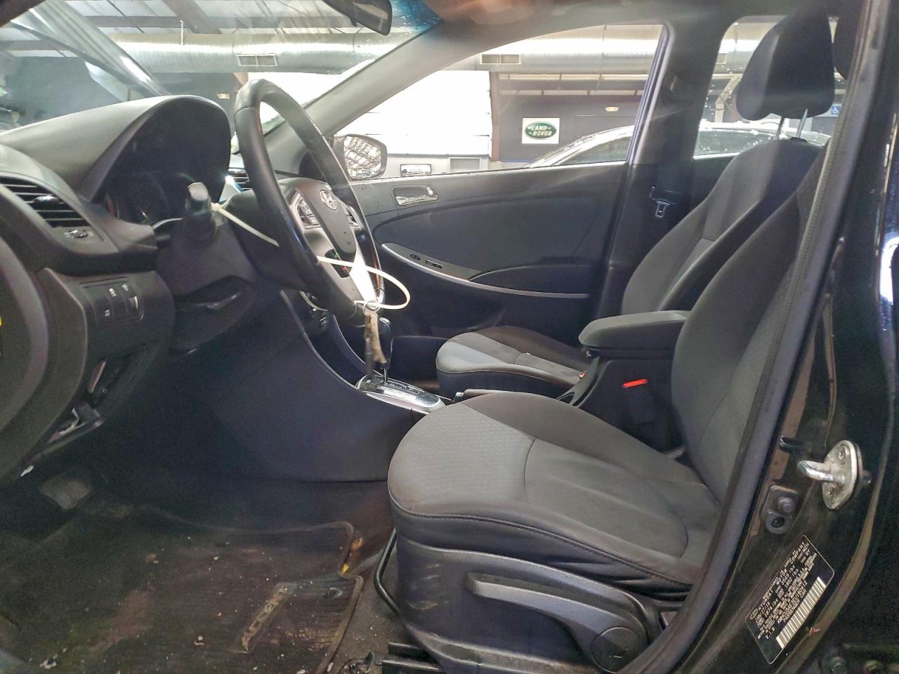 Hyundai ACCENT Gls Image 6