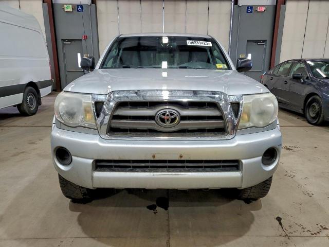 Toyota Tacoma Access Cab Image 7