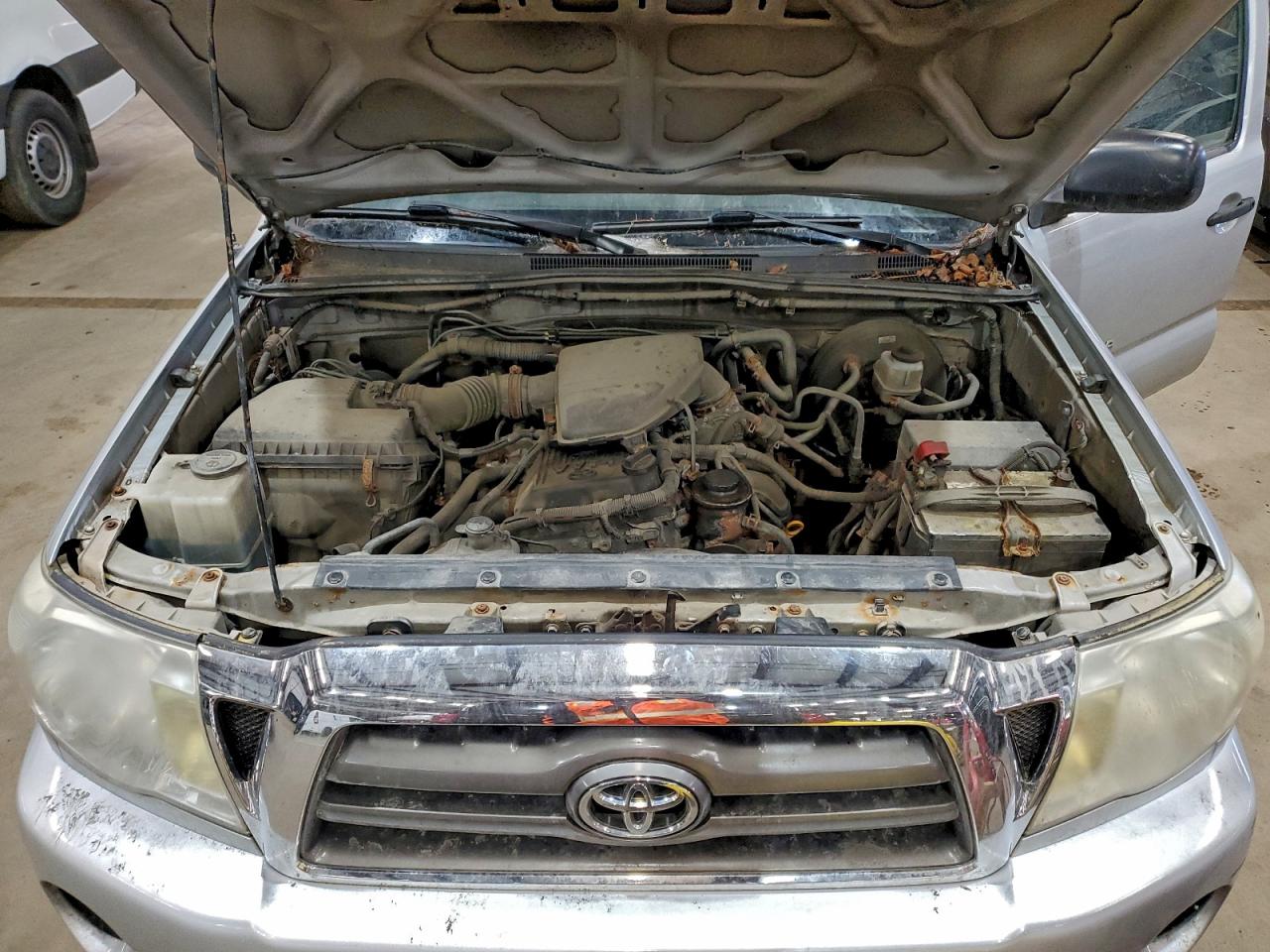 Toyota Tacoma Access Cab Image 6