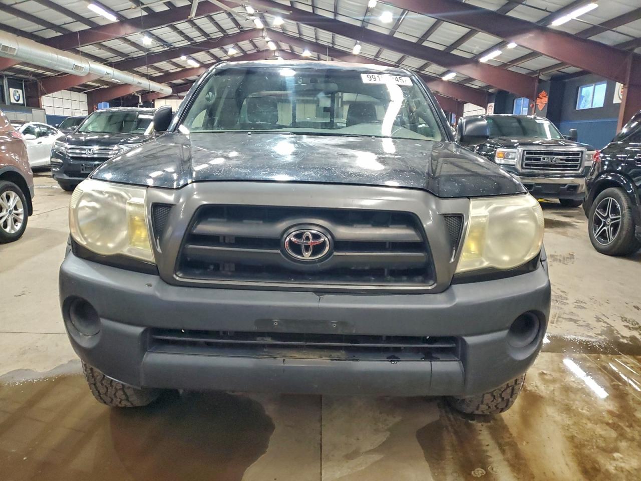 Toyota Tacoma Access Cab Image 9