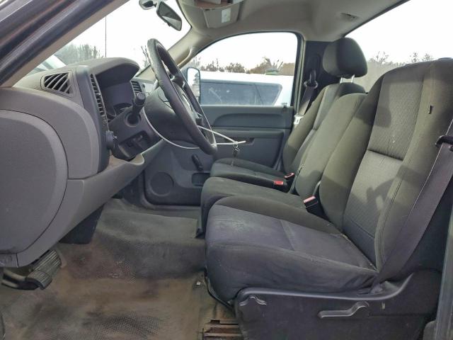 Chevrolet Silverado C1500 Image 3