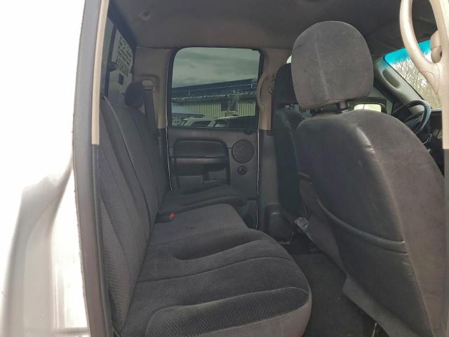 Dodge Ram 2500 St Image 8