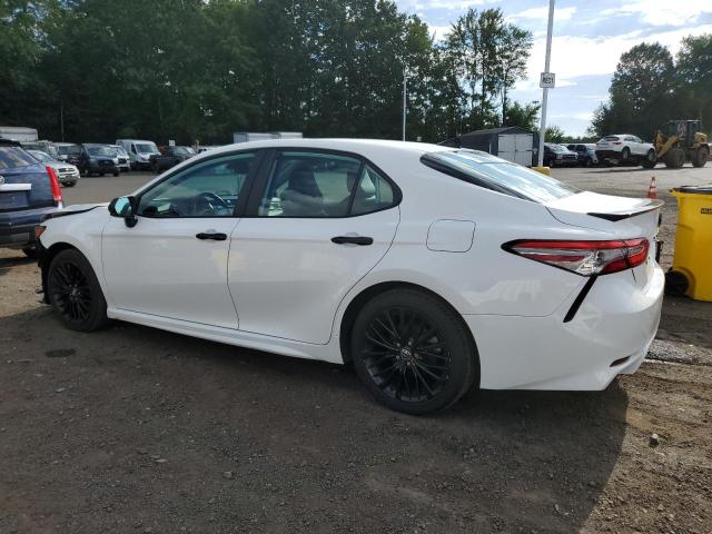 Toyota Camry L Image 4