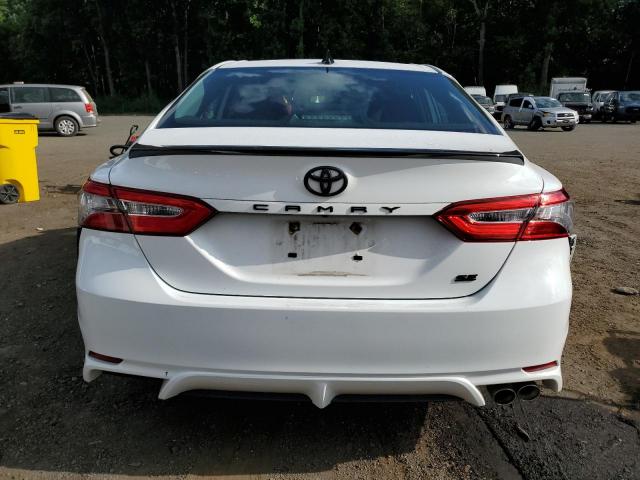 Toyota Camry L Image 8