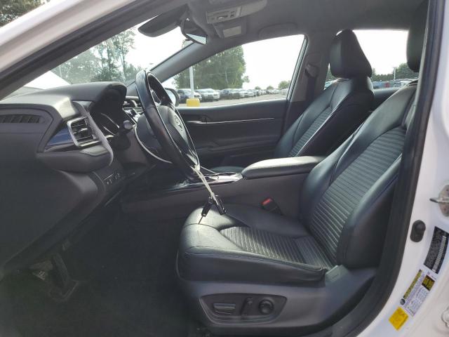 Toyota Camry L Image 10