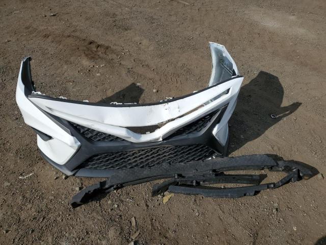 Toyota Camry L Image 13