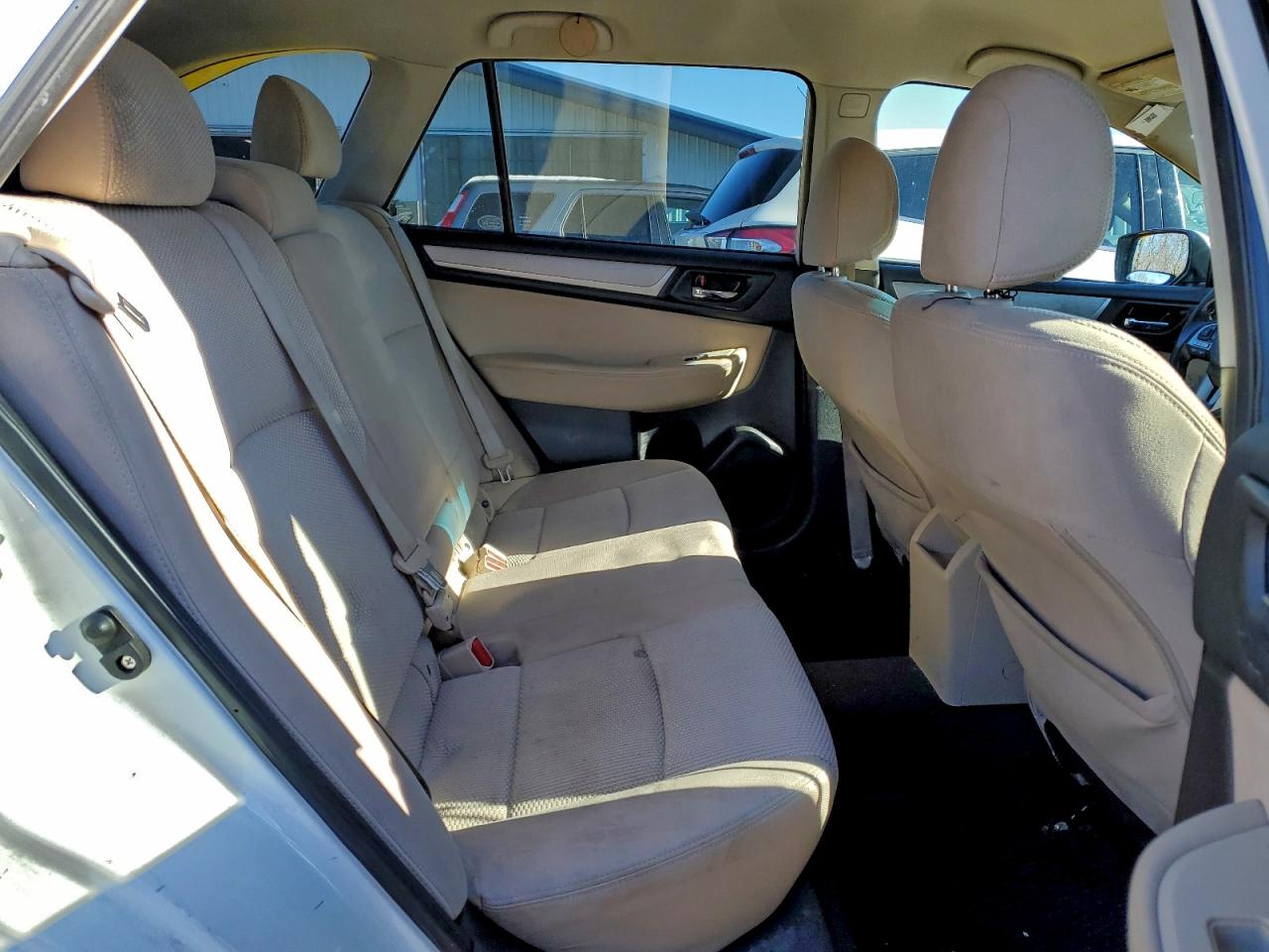 Subaru Outback 2.5i Premium Image 4