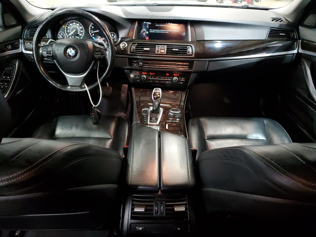 BMW 5 Series Xi Image 11