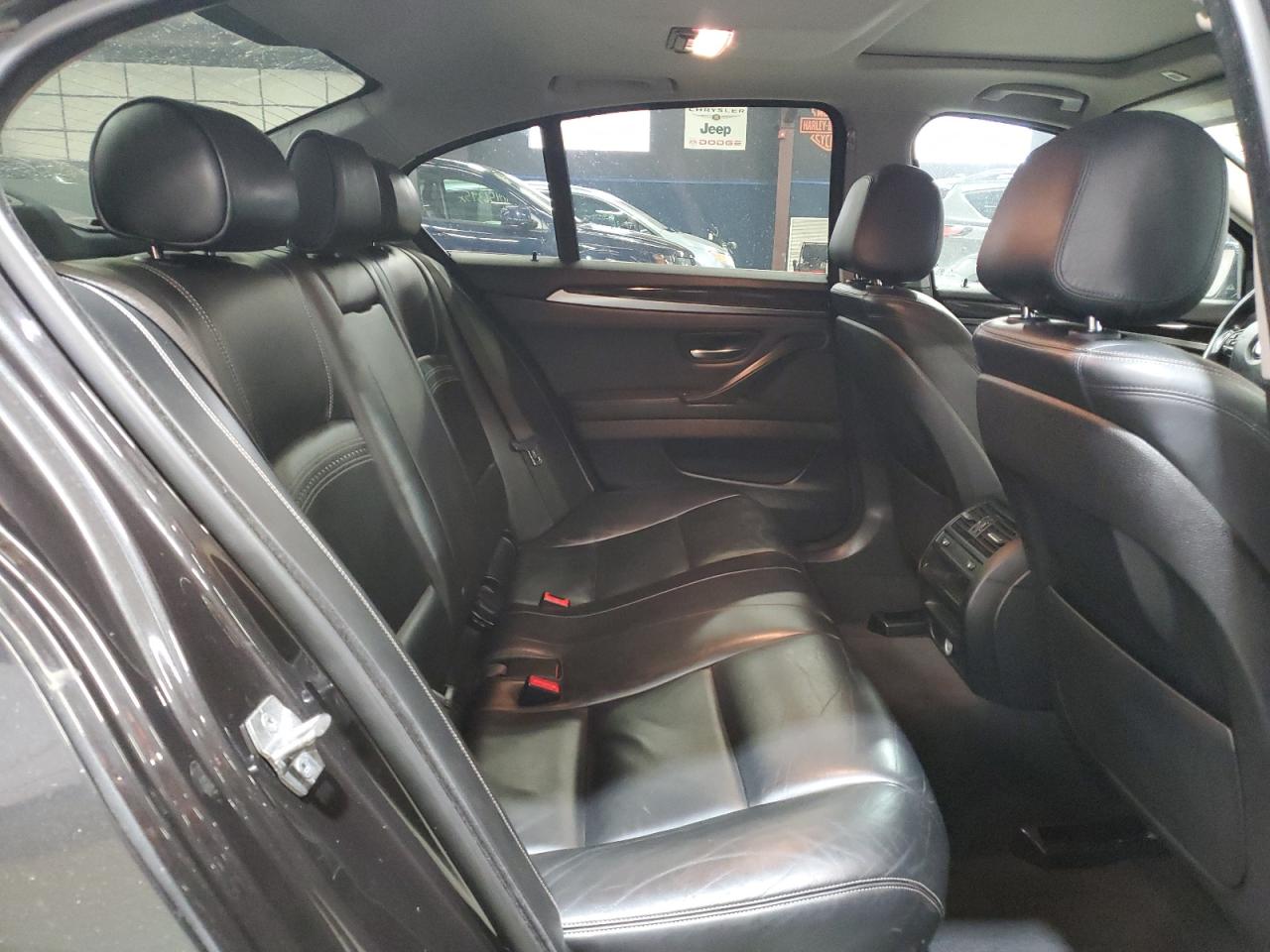 BMW 5 Series Xi Image 5