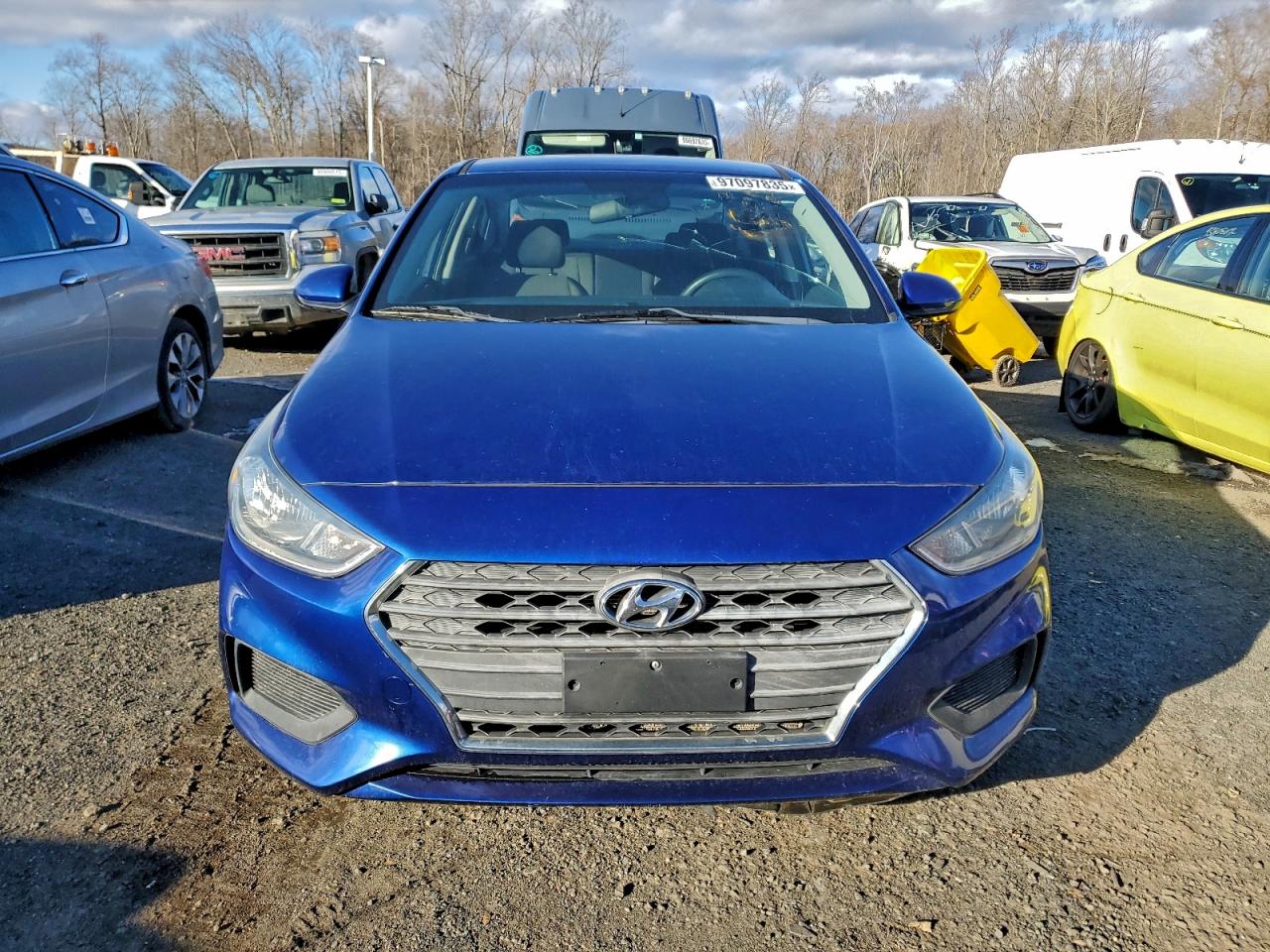 Hyundai ACCENT Se Image 2